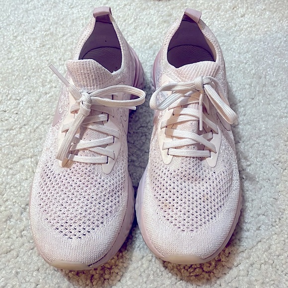 Practically New ✨ RARE Nike Women Epic React Flynet Pearl Pink Sneaker Size 6.5 - Picture 2 of 6